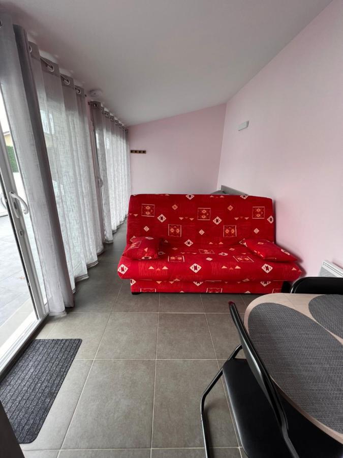 Chambres D'Hotes Chez Florence Montmerle-sur-Saone Luaran gambar
