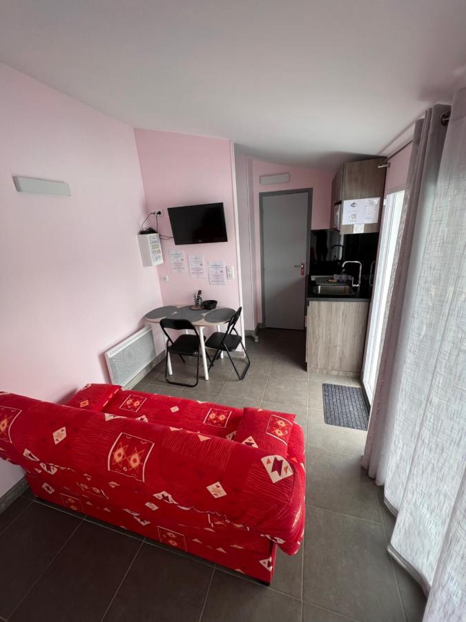 Chambres D'Hotes Chez Florence Montmerle-sur-Saone Luaran gambar