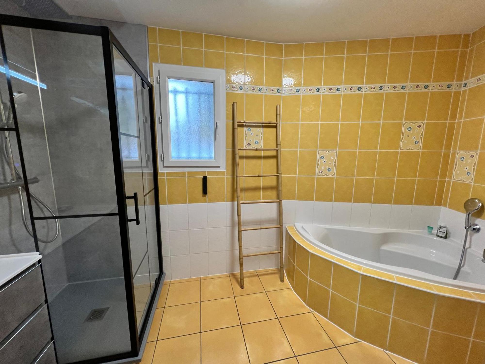 Chambres D'Hotes Chez Florence Montmerle-sur-Saone Luaran gambar